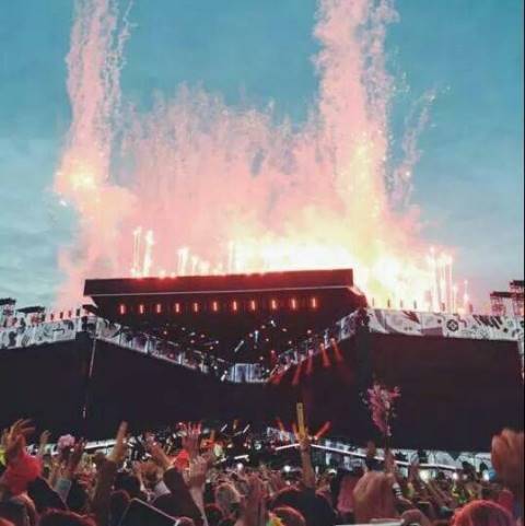 LatestUpdate1D's tweet photo. #1DID #MTVStars One Direction https://t.co/QVa2YH9DB4