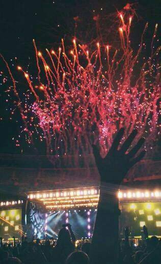 LatestUpdate1D's tweet photo. #1DID #MTVStars One Direction https://t.co/QVa2YH9DB4