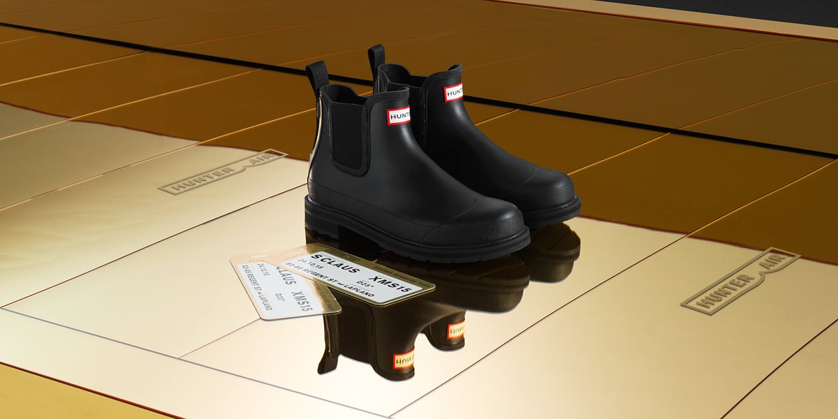 HunterBoots's tweet photo. The Original Chelsea is the ideal boot for winter in the city. Now on https://t.co/cd5lO76dXS https://t.co/7UaWNgFuUE