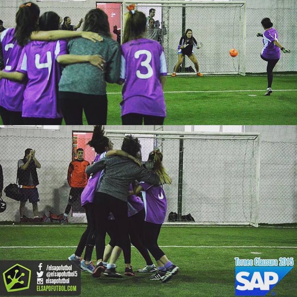PaoDeBonis's tweet photo. En esta #FIESTASAP2015 quiero volver a celebrar nuestra victoria en el campeonato de Fútbol!! Vamos #LasPibas ! https://t.co/ivN3IWOkdF