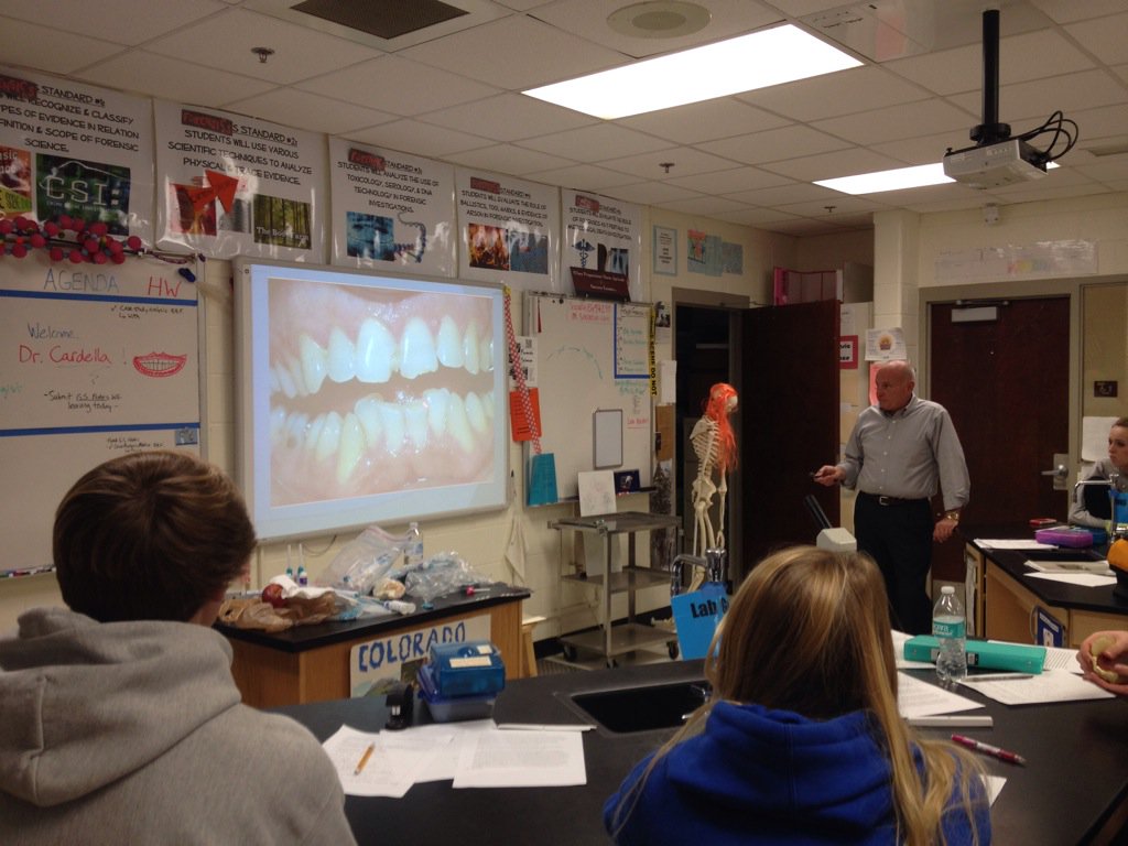 MrsSciMiller's tweet photo. What makes you unique? Your teeth! Thanks for sharing with us, Dr. Cardella. #ForensicsSkills #Odontology https://t.co/5fniSQwDQ3