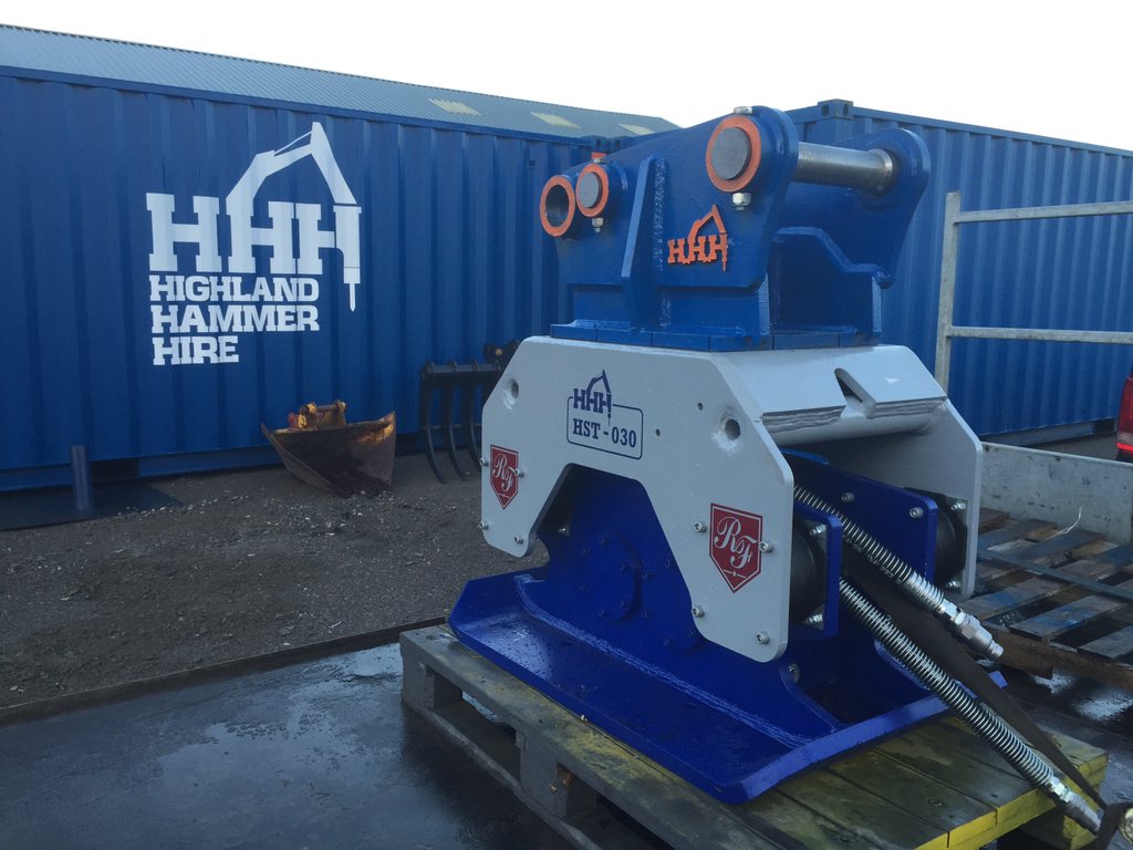 HIghlandHammers's tweet image. Another new attachment supplied, Saes HHH HST030 compactor plate, rotation and multi pin saddle #SoleDistributor