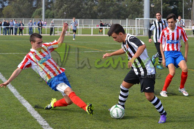 lacanteracadiz's tweet photo. 📷 Galería de imágenes: Algeciras CF B-Atco Novo Gazul 2012 [Incluye 36 fotos] https://t.co/AfTLpxmWkG … https://t.co/FSH5VtliIA