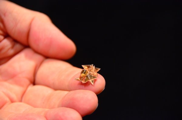 Neal68023332's tweet photo. Look at how small it is in your hand! imagine that in your stomach! #OrigamiBots https://t.co/UyLEcoQdaI