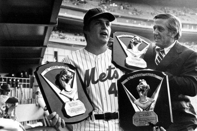 Happy birthday to three-time Cy Young Award winner Tom Seaver! 