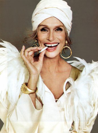 Happy Birthday, Lauren Hutton who can make a tooth gap flawless, but cigarettes are only cool in black & white. 