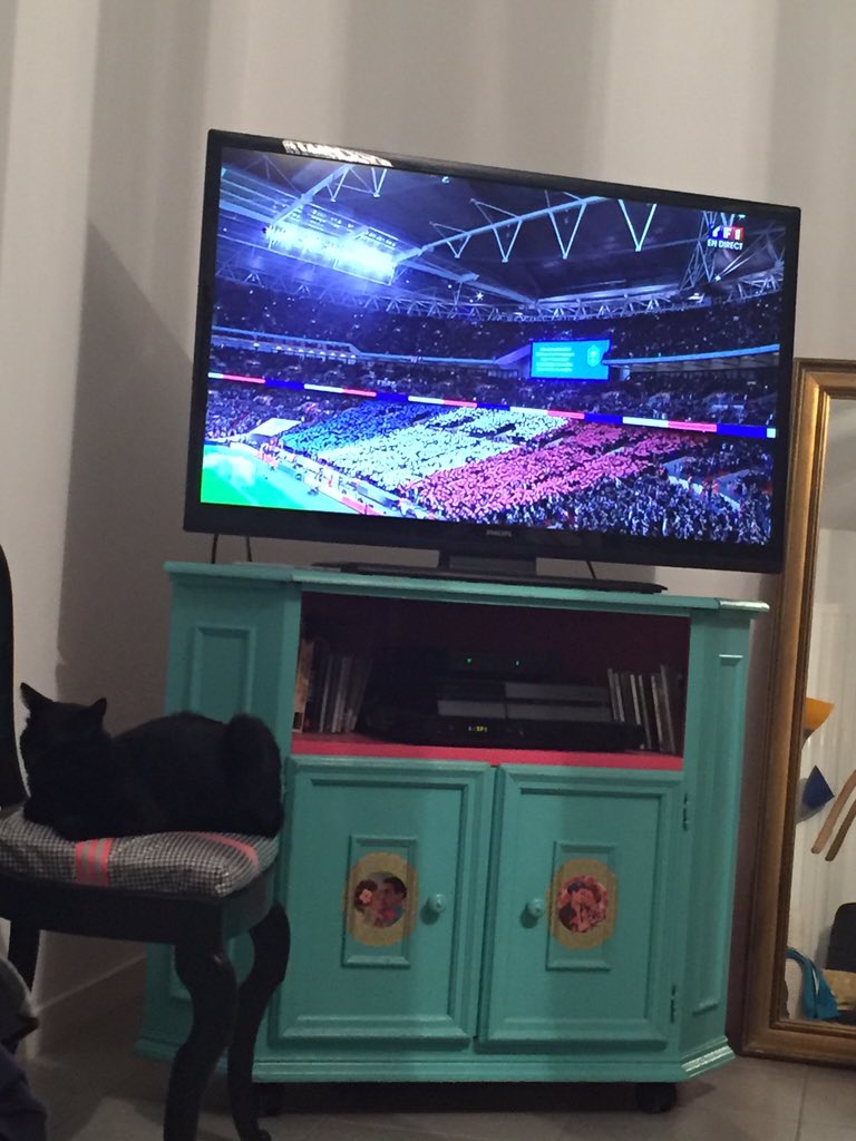 #EngvFra ⚽️ thanks friends #PrayforParis #united
