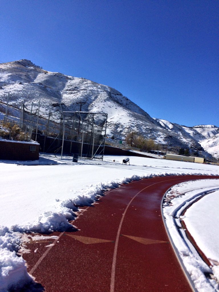 CSMtrack's tweet photo. The track is prepped for the last #CSMXC workout before Nationals! Not to mention on a beautiful #MinesFall day! https://t.co/W8IJt1dCuU