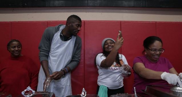 TimothyORourke's tweet photo. Good Guy @festus foots bill for #Thanksgiving feast. #Warriors https://t.co/hGdMmO8MrW https://t.co/Fuj1tpEykL