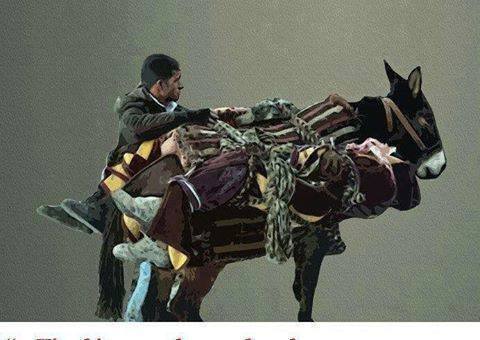 Bir katır alıp kaçağa gidesim var
Biraz çay, biraz tütün
Sana fistanlık kumaş
Kendime biraz ÖLÜM
#Roboski4YılOldu