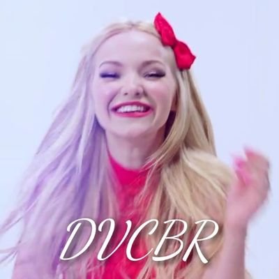 AnaGomez005's tweet photo. Mis niñas estan hermosas @DoveCameron @SofiaCarson https://t.co/L79fXPcxjv