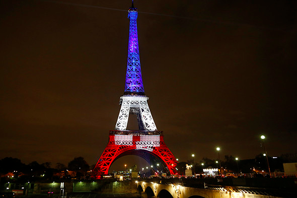 Ever_App's tweet image. Our thoughts and prayers continue to go out to the people of Paris, the victims, and their families. #PrayForParis