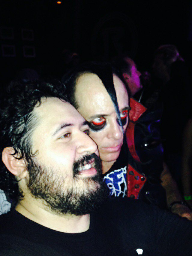 RaygozaMusic's tweet image. When they take a picture of you taking a picture with Jerry Only lolz #ThirdPersonView