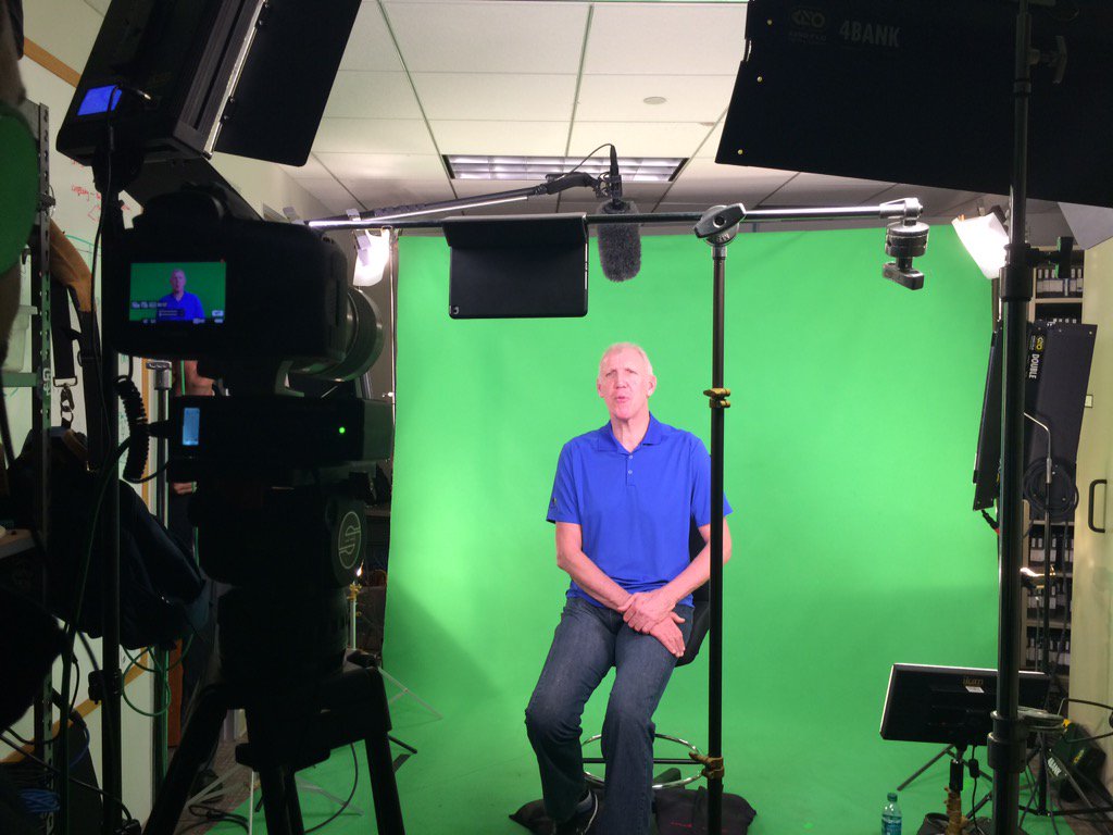PetcoPark's tweet photo. Spotted: @BillWalton shooting green screen for the Basketball Festival 👀🏀 Details/Tickets: https://t.co/FIg3QuSdz4 https://t.co/iJEMvXRlJr