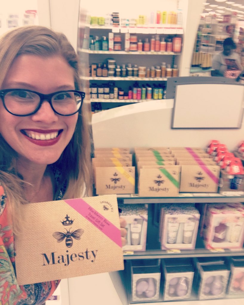 SavannahBeeCo's tweet photo. Gift Sets are now in #Target! Tag us in your #SBCSelfie with a Majesty Gift Set &amp; enter to win a $100 Gift Card! https://t.co/6cuvAKw4kN