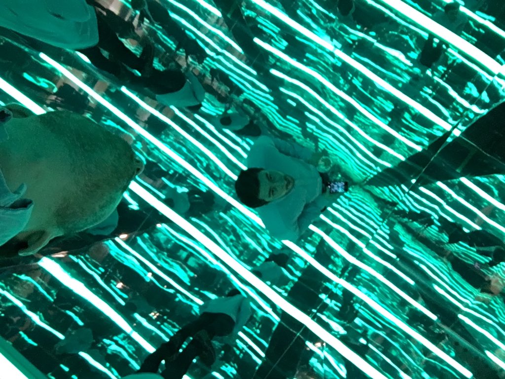 CRadunz's tweet image. Beam me up, Scotty #allflashnolimits