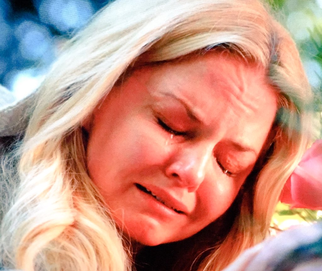 Hook &amp; Emma's heartbreaking moment. 💔 #OnceUponATime