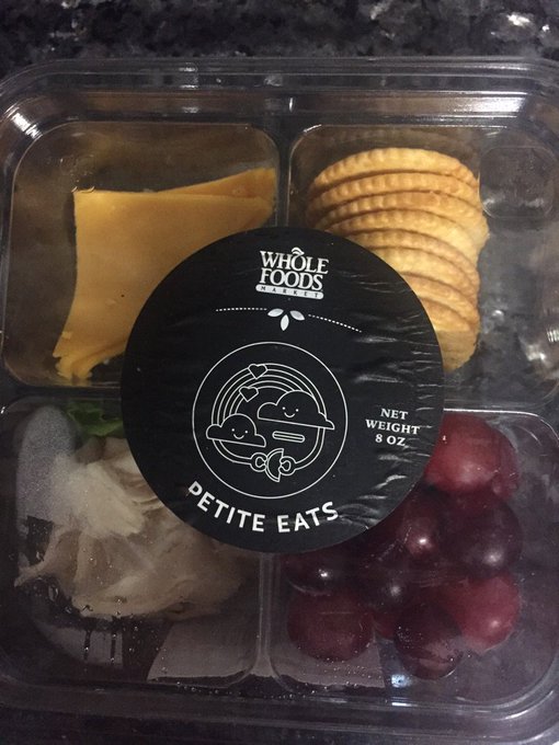 Petite eats, feminine hunger, sounds like a lady when she's chomping on her food ?? https://t.co/2e9