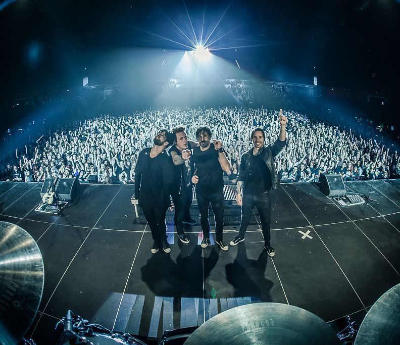 paparoach tweet picture