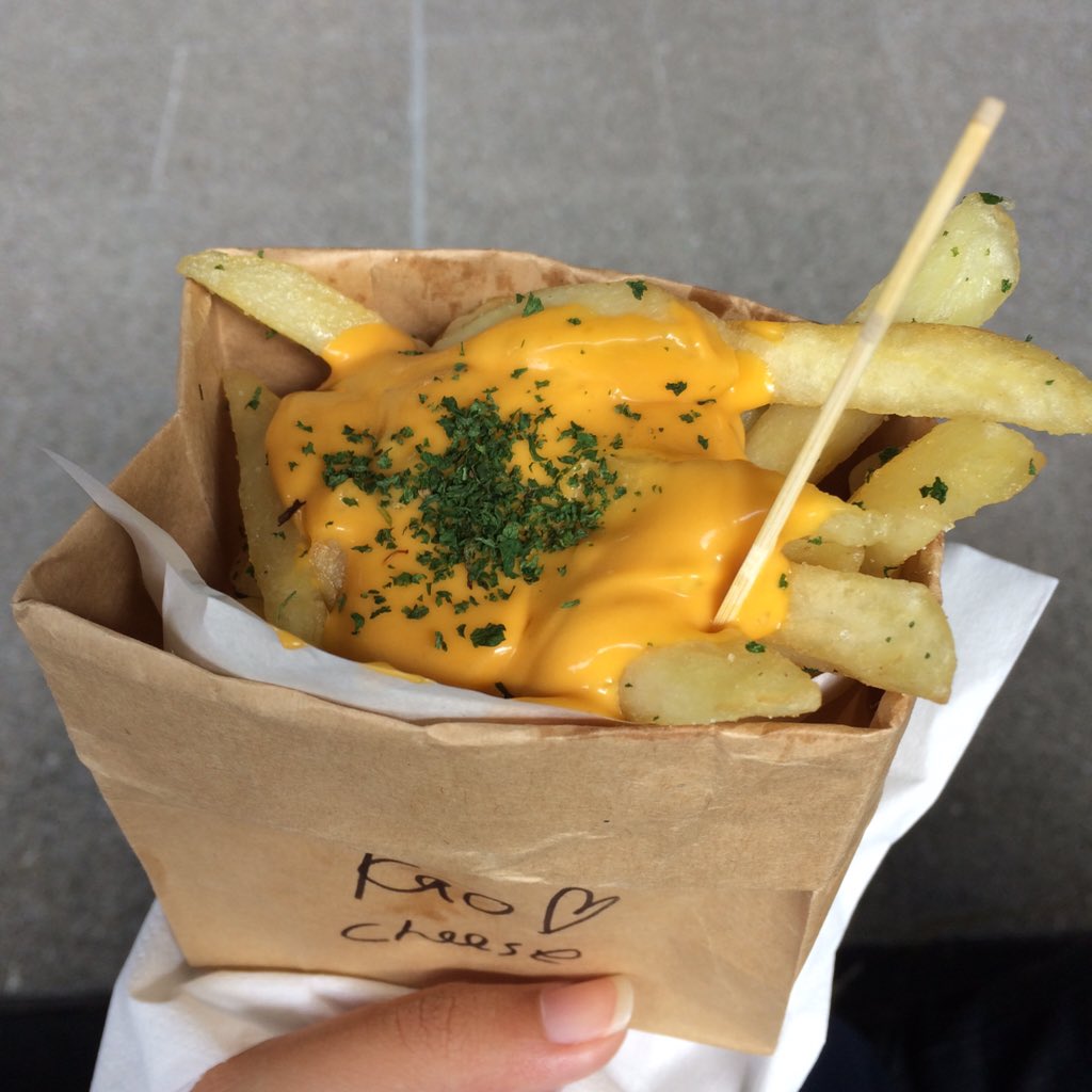 pcy_99's tweet photo. อร่อยจังขรับ😋👍🏻 #cuopenhouse2015 https://t.co/W4bOVYkLTF