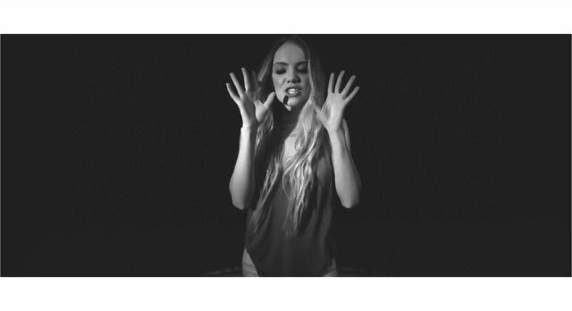 glitterxswift's tweet photo. Who else got the #DBRequestLine feels? ๐๐๐๐ป @DBradbery https://t.co/McwH0fI4uT