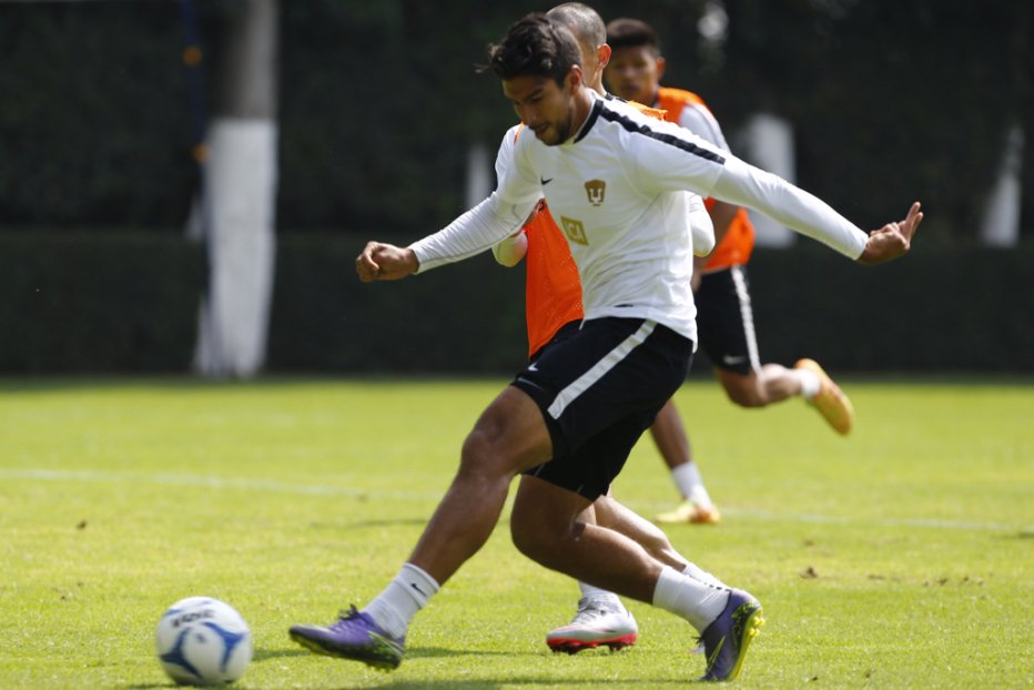 PumasMX's tweet photo. Pumas buscará mantenerse a tope: Eduardo Herrera. #SoyDePumas

https://t.co/Kl4S1BITAE https://t.co/BmmcePRlid