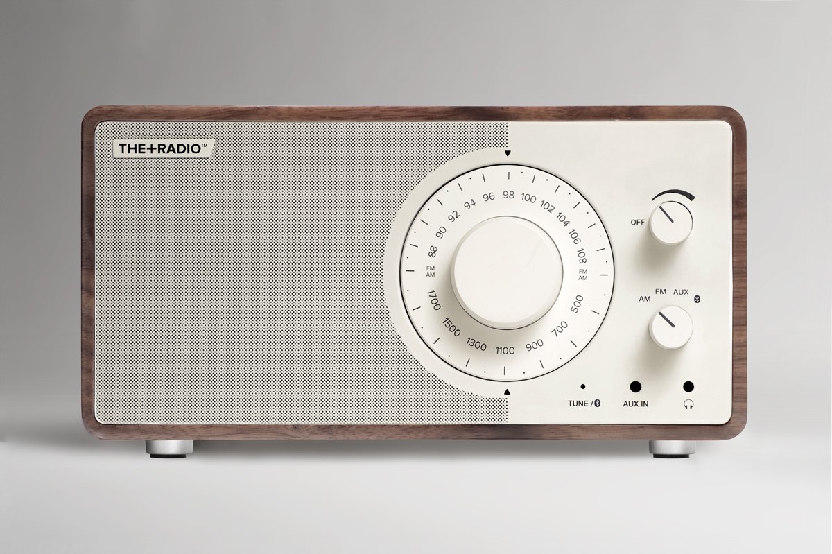 PortugueseHome's tweet image. Christmas Gifts from minimalhome.com THE+AUDIO THE+RADIO FM - WALNUT ow.ly/UMfXe