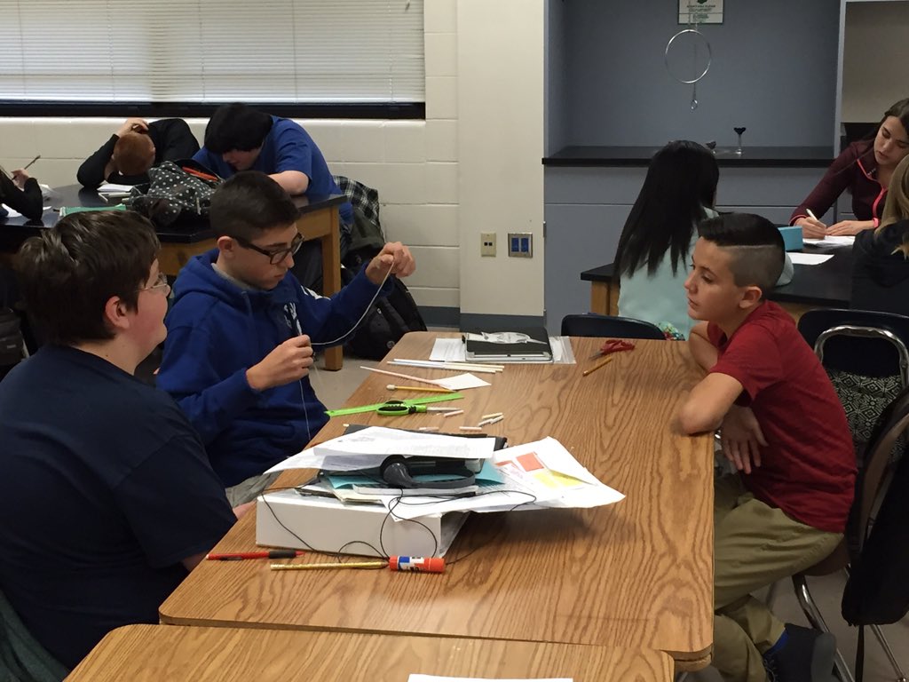 MrTomGoZeps's tweet image. Building Earthquake Resistant Towers! #pjhscience #shaketable #welovelabs