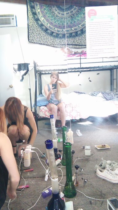 When your room gets compared to a crack house then its time to clean 😂😂 but fr were too busy to keep<a href="/tag/panamacity"class="tags"><span>#panamacity</span></a><a href="/tag/pcb"class="tags"><span>#pcb</span></a><a href="/tag/letsgetwild"class="tags"><span>#letsgetwild</span></a><a href="/tag/readytodance"class="tags"><span>#readytodance</span></a>