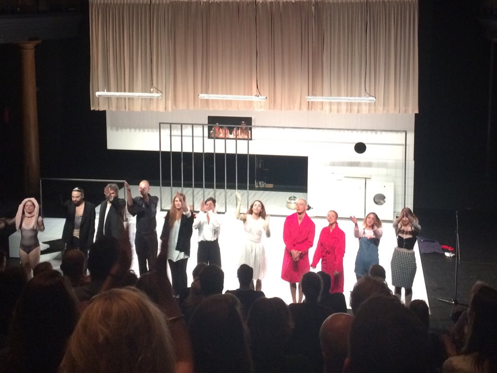 Volle bak premiere #meesteren margarita! Gekte &amp; vodka, geheel in stijl, like <a href="/_Stormvogels/">Stormvogels</a> @Compagnietheate