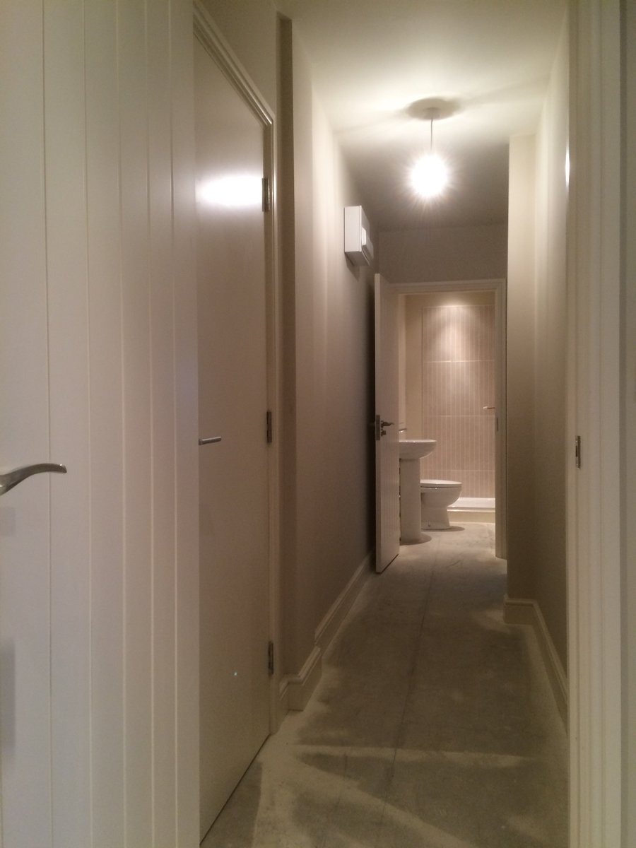 TheSprayMasters's tweet photo. we took this studio flat from bare plaster to perfect finish in just 5 days. #spraying  #decorating  #spalding https://t.co/yrMYJs1t2M