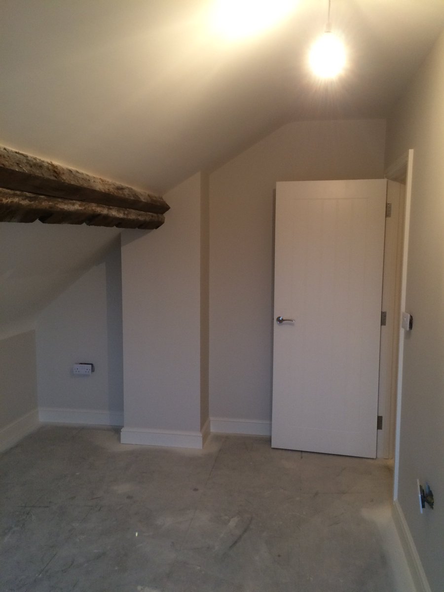 TheSprayMasters's tweet photo. we took this studio flat from bare plaster to perfect finish in just 5 days. #spraying  #decorating  #spalding https://t.co/yrMYJs1t2M