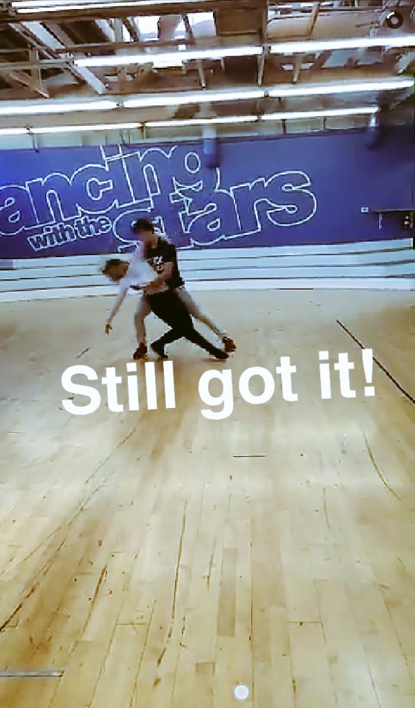 callowayswift's tweet photo. #Slayes dance back!!! I love you Hayes😍 @HayesGrier https://t.co/UGMV2jt1oP