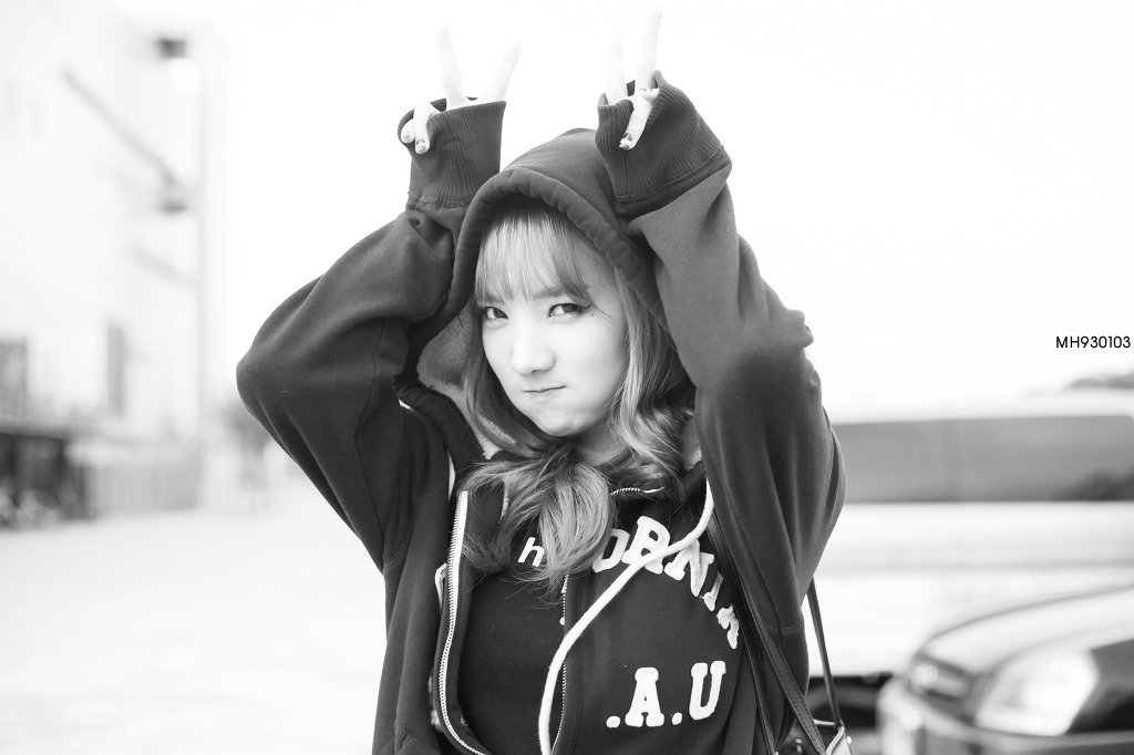 Stellar_JMH's tweet photo. "Stellar_News: 151004 #스텔라 #STELLAR #Minhee @ Show Me The KO's Celebration (do not edit♡) https://t.co/YnOcYQ2fO3"