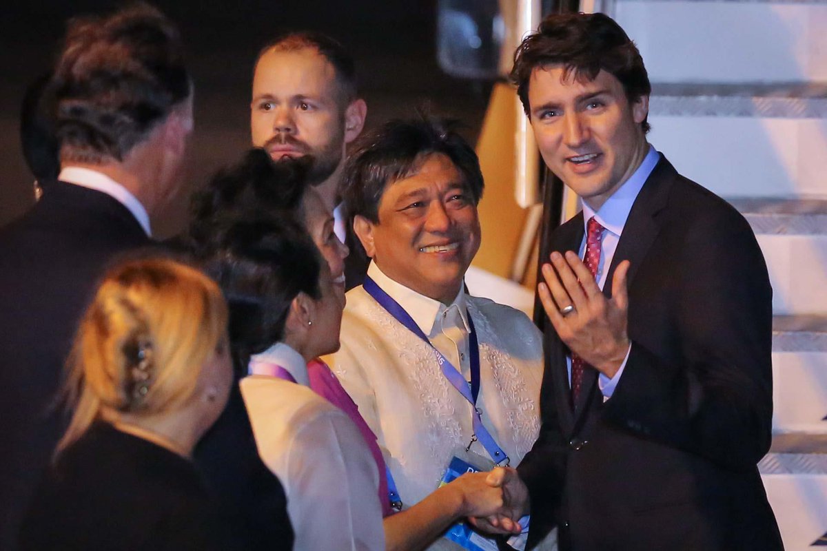 ABSCBNNews's tweet photo. LOOK: 'APEC hottie' Canadian PM arrives in PH #APEC2015 https://t.co/N6V4fWvNBz https://t.co/VE8rjtLiVa