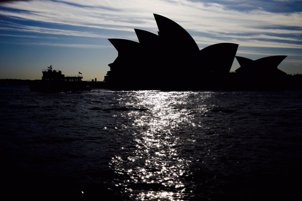 camcansnap's tweet photo. #SnapSydney @SydOperaHouse #Sydney @dailytelegraph @Sydney_Now https://t.co/NuL7xVpu9I