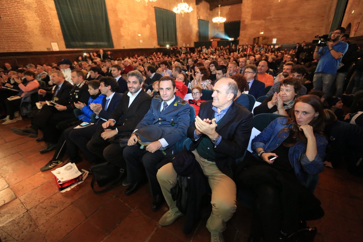 mondopadano's tweet photo. Grande pubblico al #Cittanova per l'incontro con @javierzanetti organizzato da #MondoPadano.
https://t.co/TZdbKaNeQw https://t.co/P4gXooiC5l
