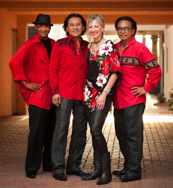 IslaGrandBeach's tweet photo. ^IG Once again Passion takes the stage with todays dance music.  Meet the band night. Live in the Quarterdeck @8pm https://t.co/fyrTSwZknV