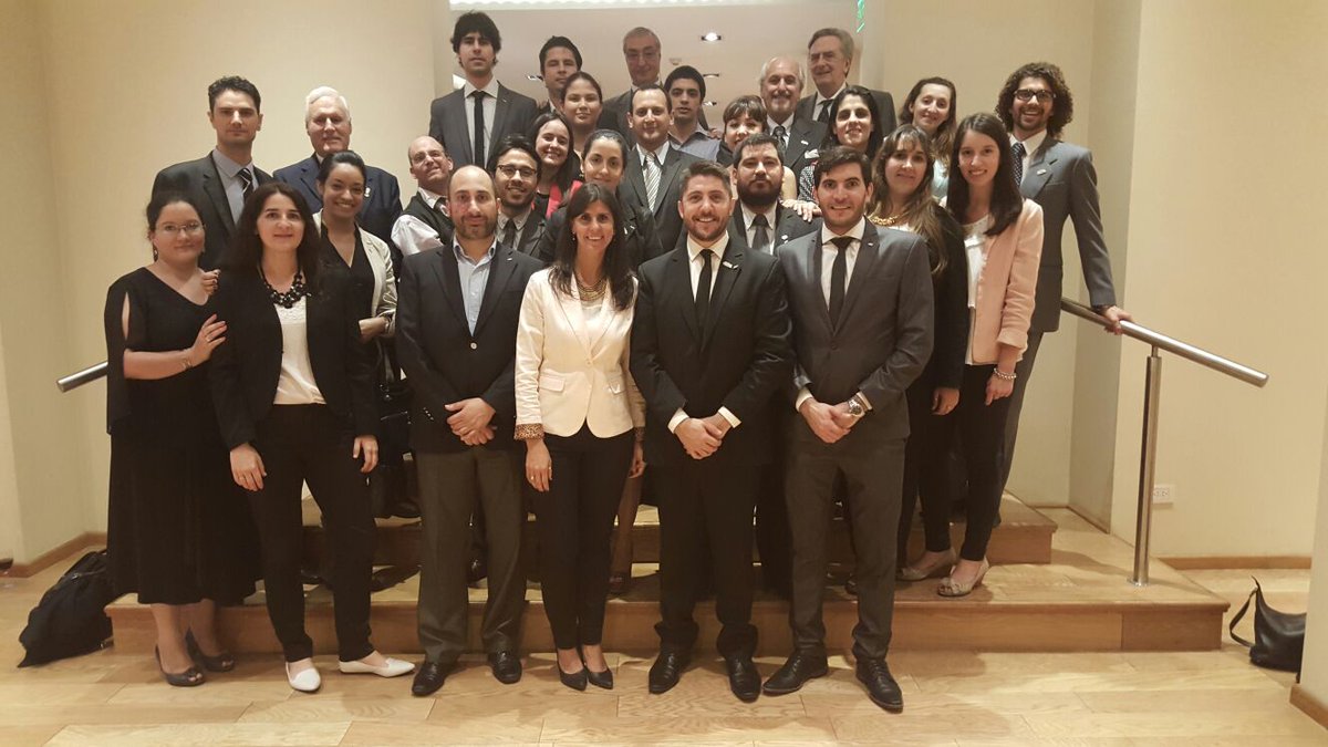 JCIARGENTINA's tweet photo. Somos @JCIARGENTINA Red Mundial de Jóvenes Activos-Premios #TOYP2015 10 jóvenes sobresalientes #HistoriasQueInspiran https://t.co/5DbFiJ4sjP