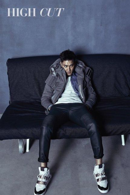 [Magazine] #Siwon for High Cut vol.162 (2)