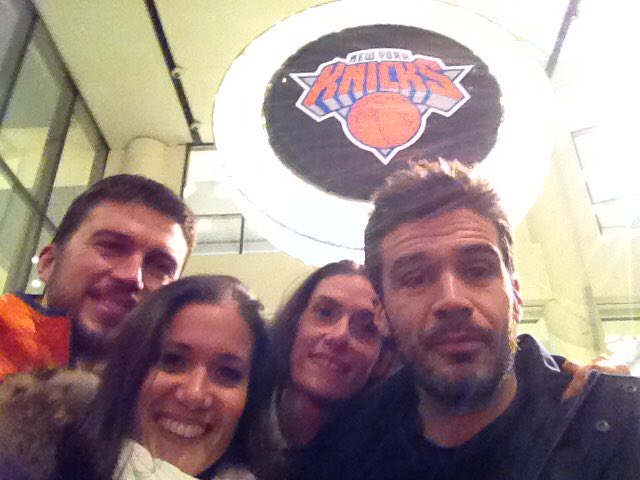 jeremystrohner's tweet photo. @nicolas88batum 
Go Nicolas ! Fans from Paris https://t.co/SJh9yIFMd5