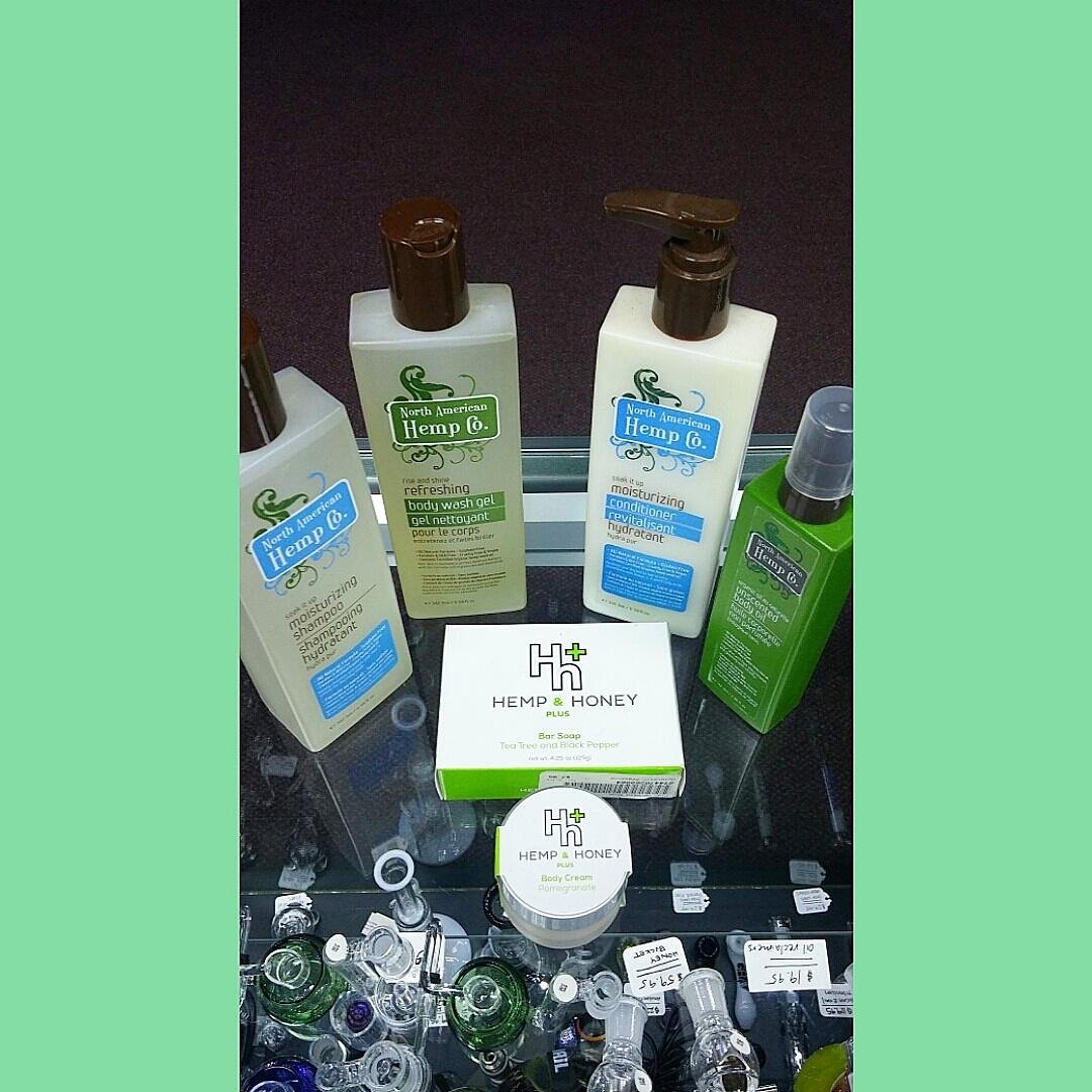 highupwaterpipe's tweet photo. #hempandhoneyplus &amp; #northamericanhempco @ #highup #stayhigh #columbus #ohiostate https://t.co/VsTiU3IZbU