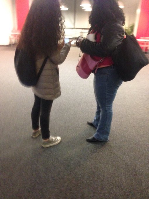 Мои одноклассницы: слева турчанка, справа аборигенка. ФАВ приударить за левой РТ за правой. https://t<a href="/tag/strikenation"class="tags"><span>#strikenation</span></a>