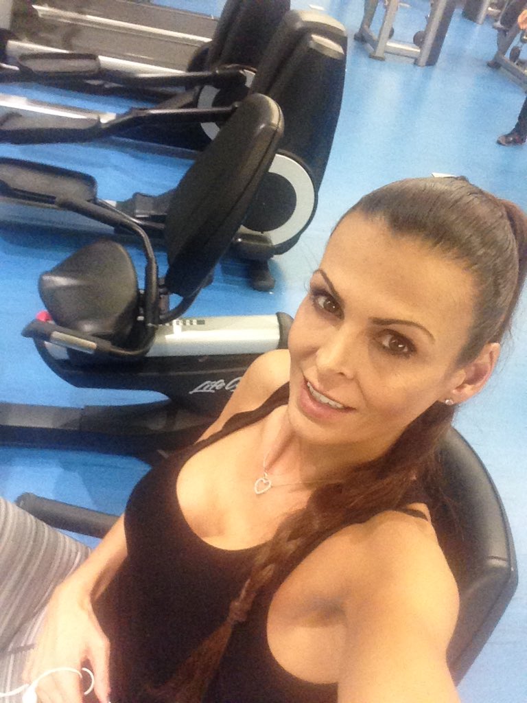 MadaTP's tweet photo. Working the bod! #workout #gym #justdoit #panamcenter https://t.co/4DJMaJNOuX