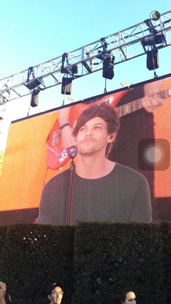 onedirection_KR's tweet photo. 1D Snapchat 2015.11.18 #5
#1DKR #MTVStars One Direction https://t.co/cQIW7691Yj
