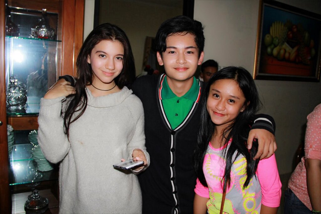 SiBoy_97's tweet photo. Hari paling bahagia HBD Bro 
@RandyMartin98 Semoga bsa Cpt" jadian ya @cassandrasleee
https://t.co/sVCE0PhfFB
#HBDRandyMartin17th