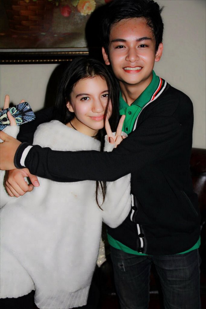 SiBoy_97's tweet photo. Hari paling bahagia HBD Bro 
@RandyMartin98 Semoga bsa Cpt" jadian ya @cassandrasleee
https://t.co/sVCE0PhfFB
#HBDRandyMartin17th