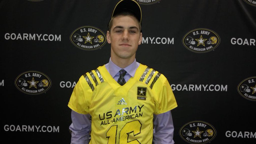 BrookePeters6's tweet photo. Congrats to @Bpeters2118 on being invited to the US Army All-American game.Proud of you "little" brother!! #PU>>>MU https://t.co/POfXq6Ha6U