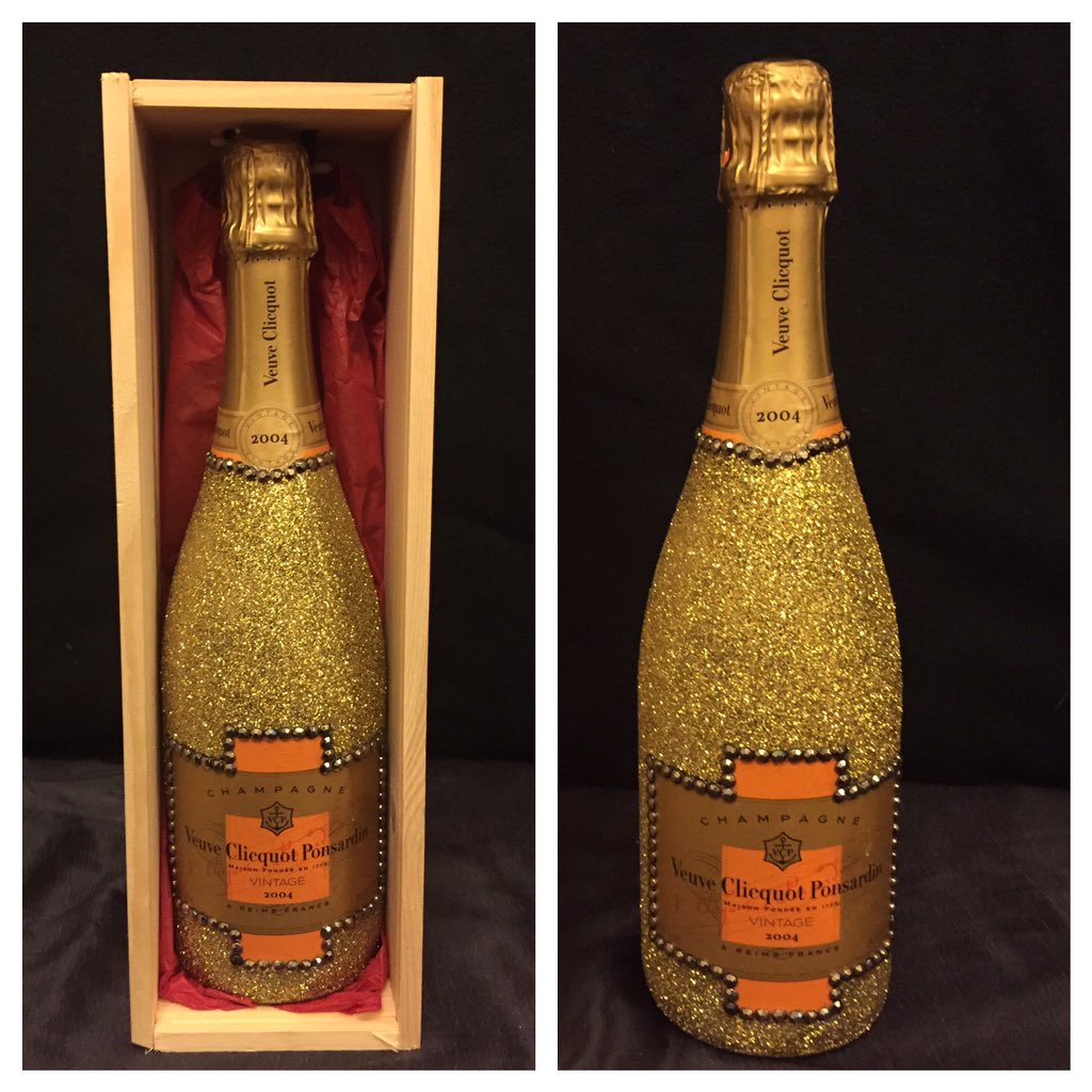 rrleisureserv's tweet photo. @EatonRochelle Tag Share Comment Like RT TIME to WIN https://t.co/T6VDJf9tGI #personalisedfizz https://t.co/tM0nE6oP6n