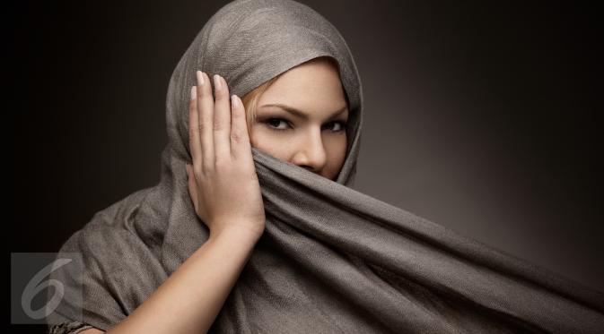 Begini Cara Cegah Masalah Rambut Saat Berhijab lifestyle.liputan6.com/read/2364789/b…